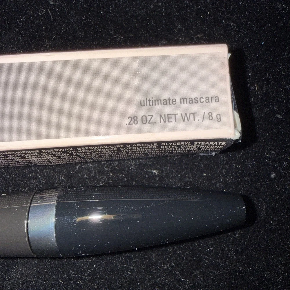 Mary Kay Ultimate Mascara Black :‎ Volumizing Thickening Full Size .28 Oz.  5578